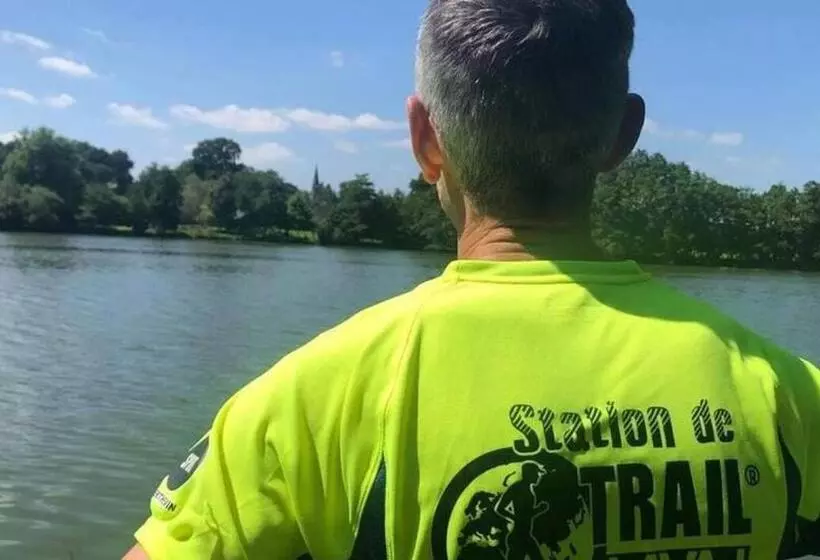 Aamiaismajoitus (B&B) La Chaussee D Olivet En Mayenne