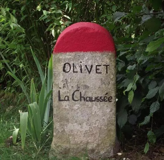 Aamiaismajoitus (B&B) La Chaussee D Olivet En Mayenne