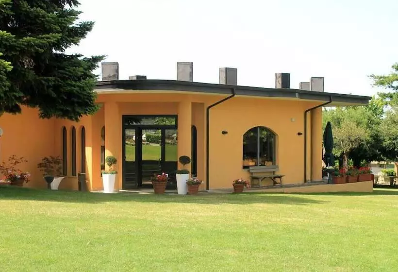 Hostelli La Giurranda Country Residence