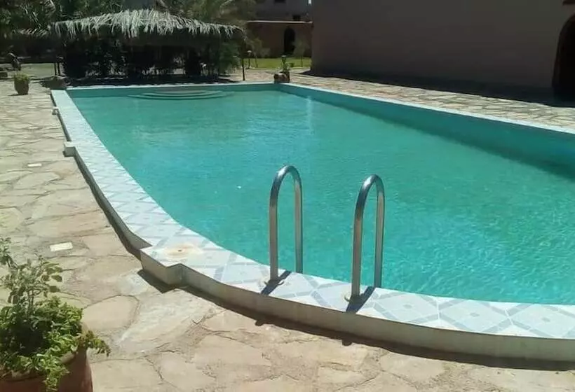 Hotelli Auberge Ouadjou