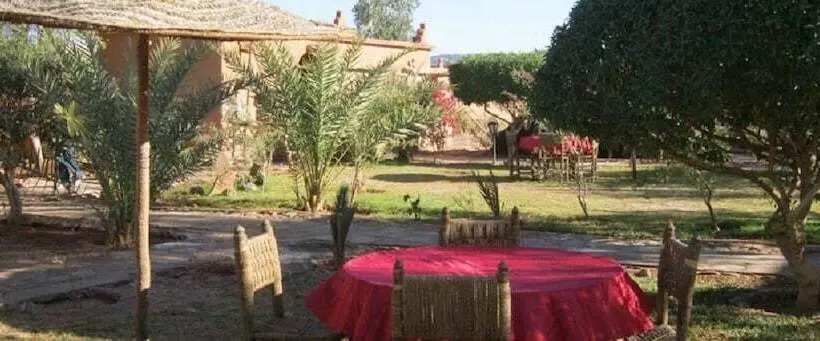 Hotelli Auberge Ouadjou