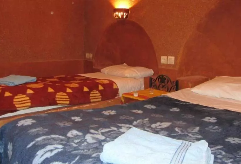 Hotelli Auberge Ouadjou