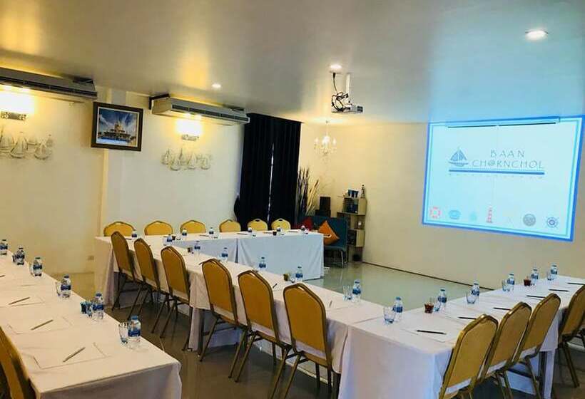 בית מלון כפרי Baan Charnchol Resort Mahasarakham