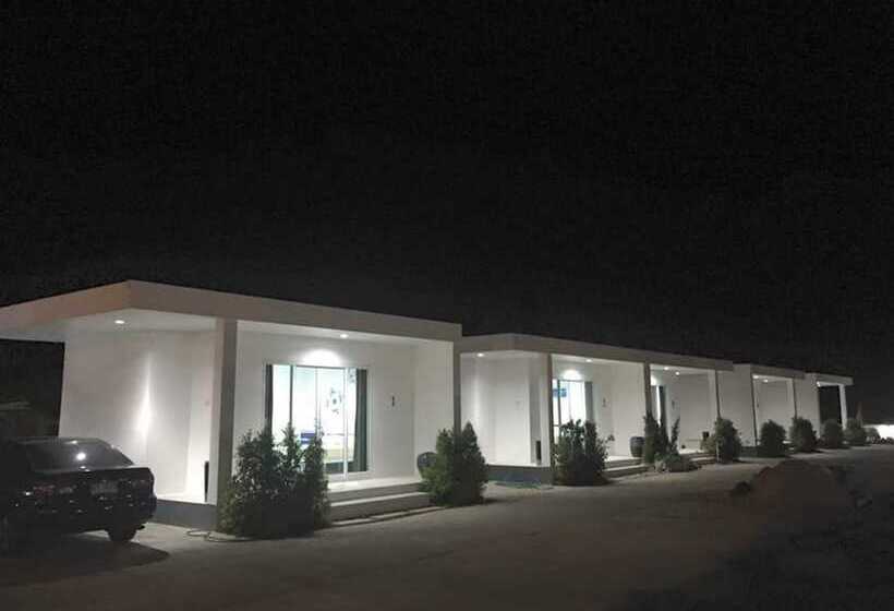 בית מלון כפרי Baan Charnchol Resort Mahasarakham