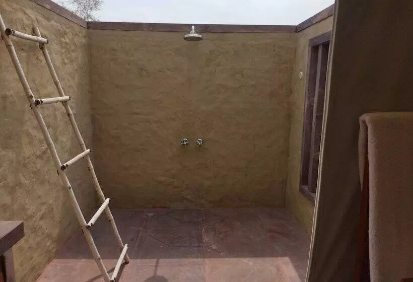 ホテル Dhora Desert Resort & Spa By Eight Continents