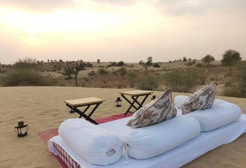 ホテル Dhora Desert Resort & Spa By Eight Continents