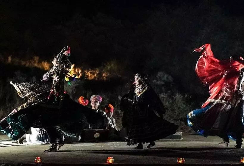 ホテル Dhora Desert Resort & Spa By Eight Continents