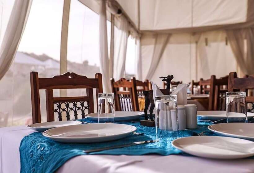 Отель Dhora Desert Resort & Spa By Eight Continents