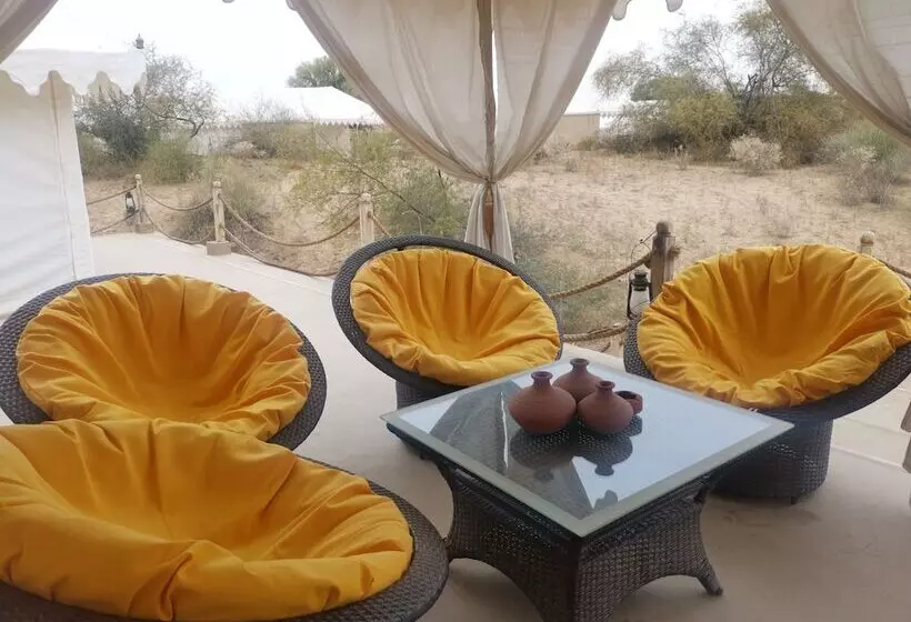 ホテル Dhora Desert Resort & Spa By Eight Continents