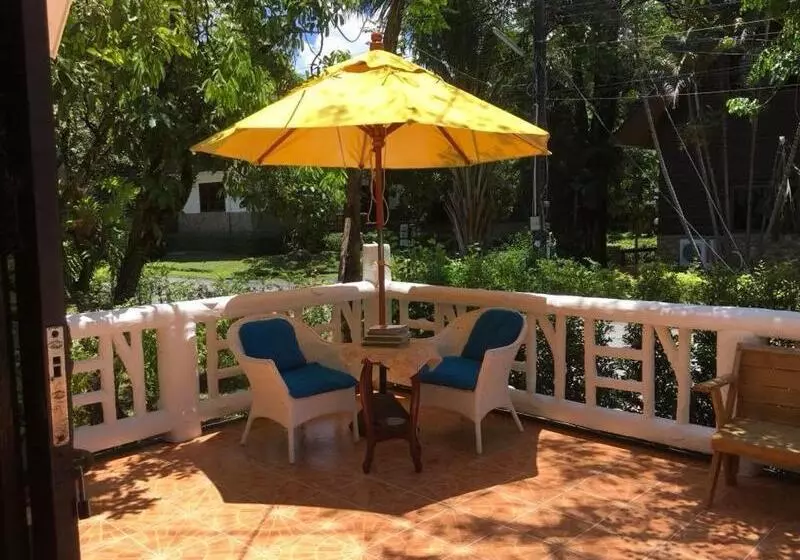 Hotelli Home And Hill Resort