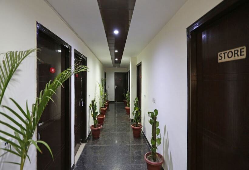 فندق Kehar Palace By Oyo Rooms