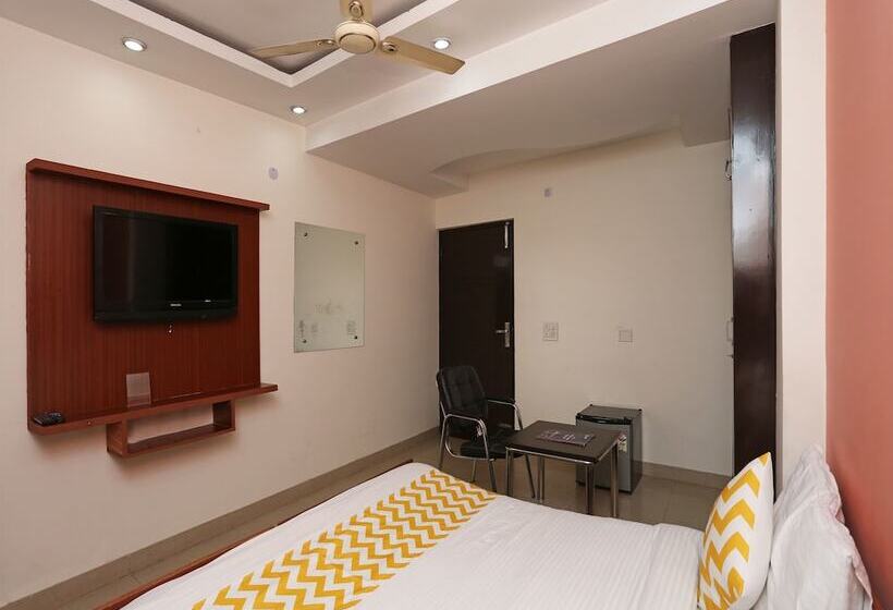 فندق Kehar Palace By Oyo Rooms