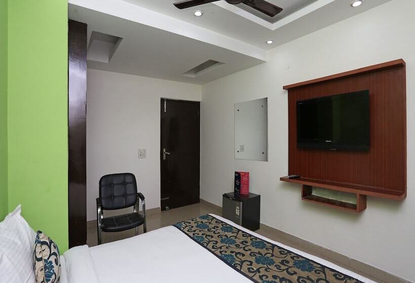 فندق Kehar Palace By Oyo Rooms