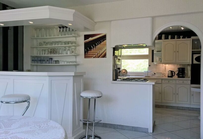 هتل Le Bois Bryas