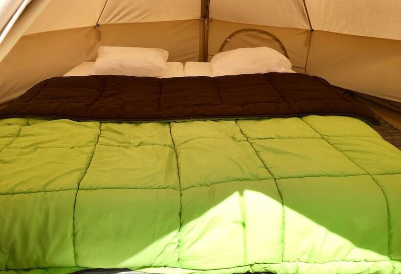 ホテル O2 Camping