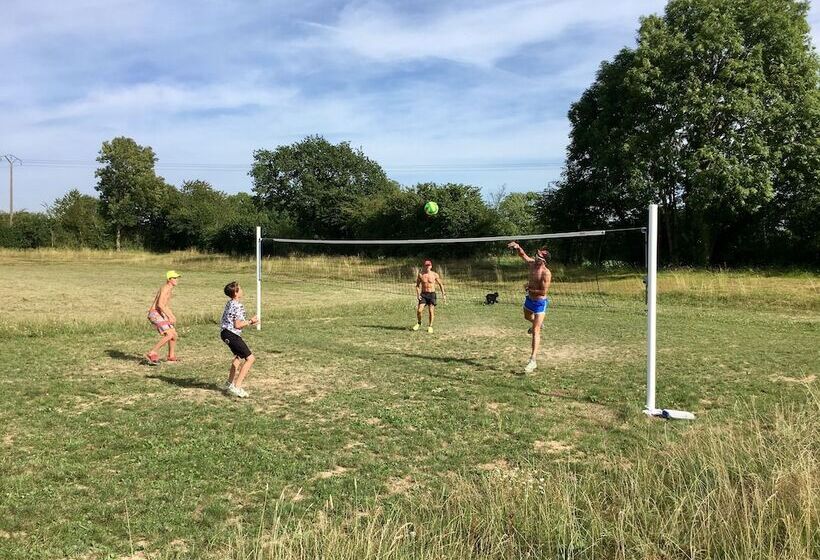 ホテル O2 Camping