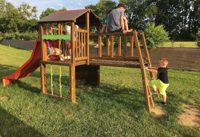 ホテル O2 Camping