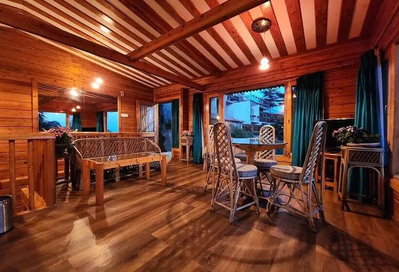 Hotelli The Chalets Naldehra