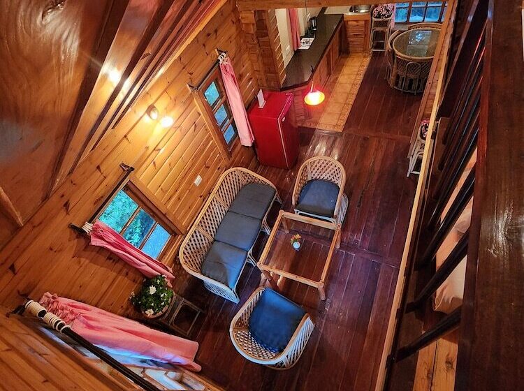 호텔 The Chalets Naldehra