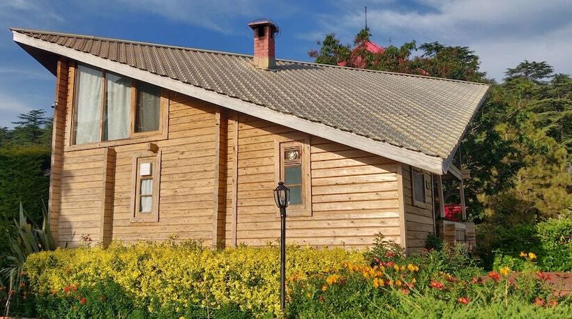 호텔 The Chalets Naldehra