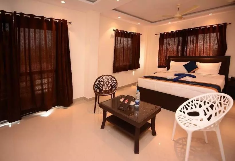 La Macaw Resort