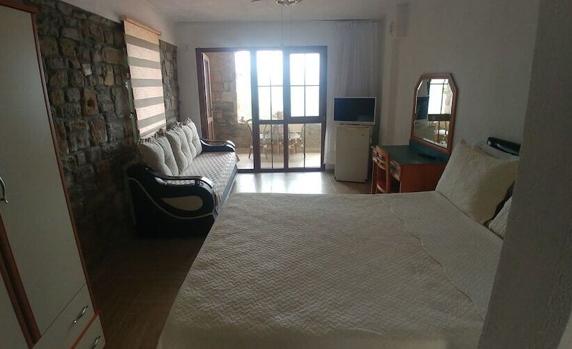 ペンション Kastro Konak Boutique Otel