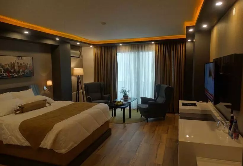 Yakamoz Otel