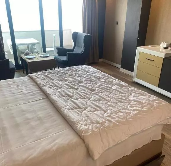 Yakamoz Otel