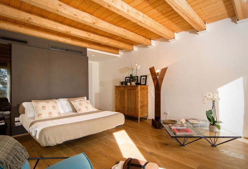 ベッドアンドブレックファースト Casavostra  Ambience Suites