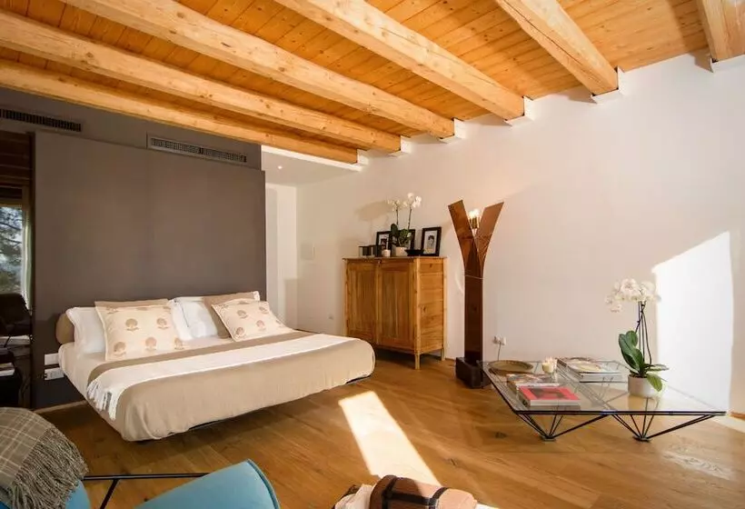 ベッドアンドブレックファースト Casavostra  Ambience Suites