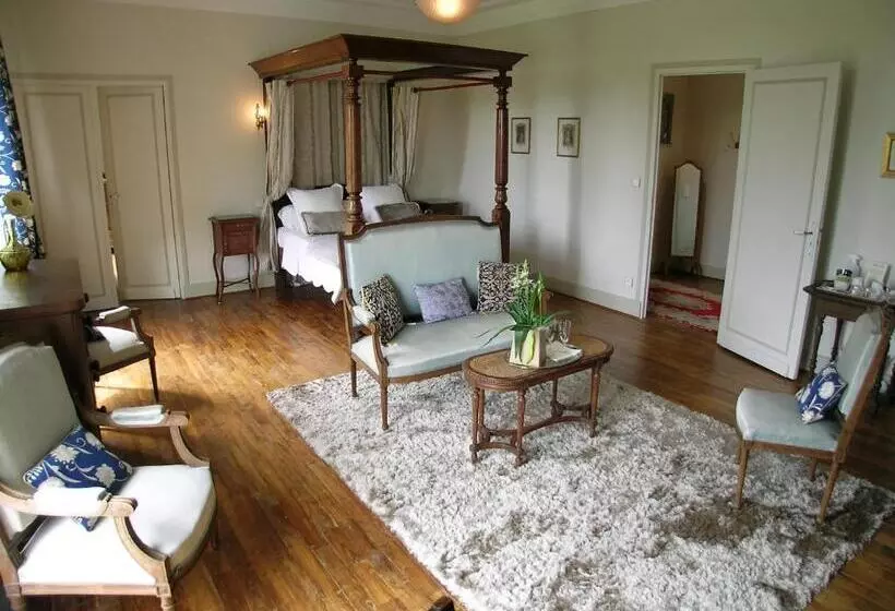 ベッドアンドブレックファースト Château Du Bourbet