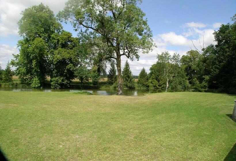 住宿加早餐  Château Du Bourbet