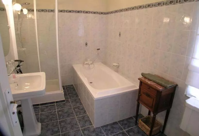 ベッドアンドブレックファースト Château Du Bourbet