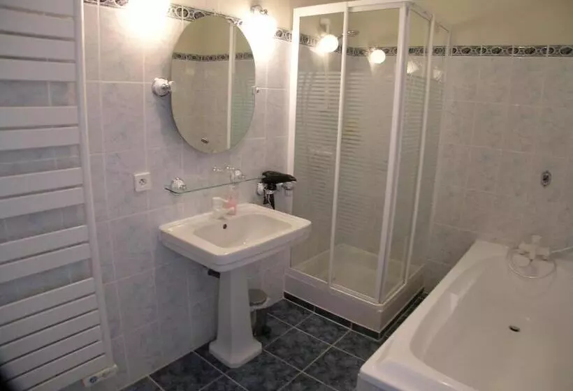 ベッドアンドブレックファースト Château Du Bourbet