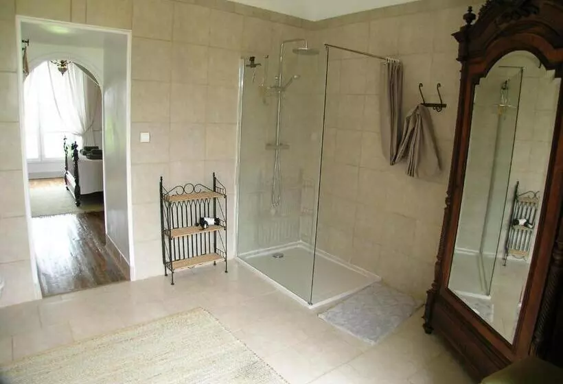 ベッドアンドブレックファースト Château Du Bourbet