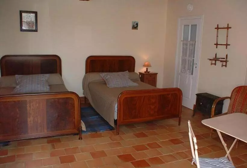 Aamiaismajoitus (B&B) Domaine Les Galards