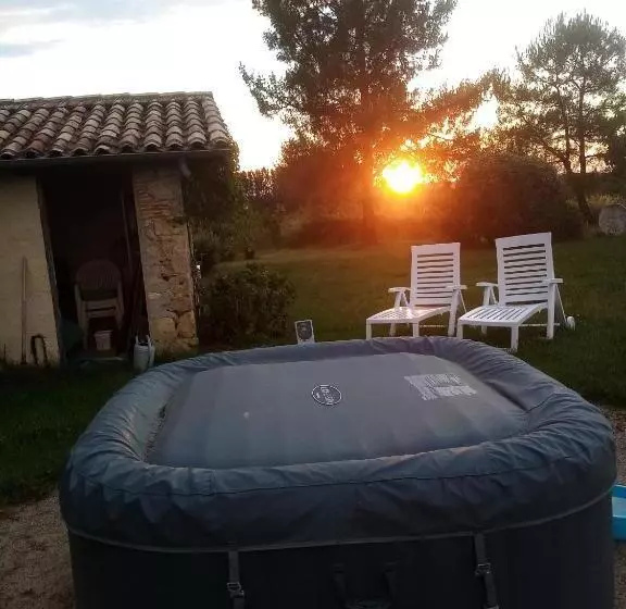 Aamiaismajoitus (B&B) Chambres D Hôtes Domaine Du Bouchon