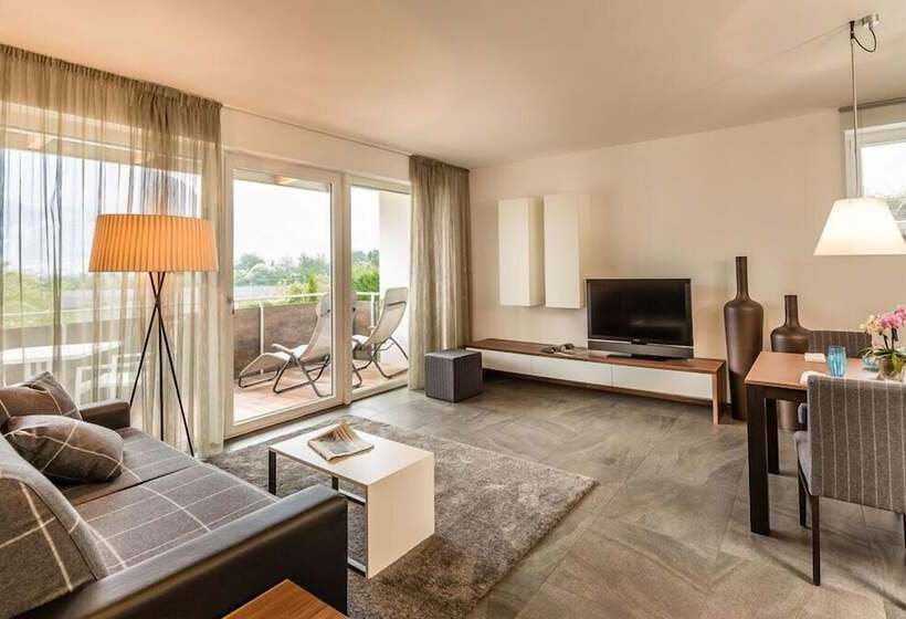 Hidalgo Suites & Restaurant