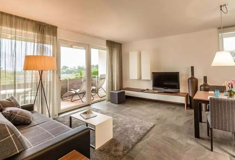 Hidalgo Suites & Restaurant