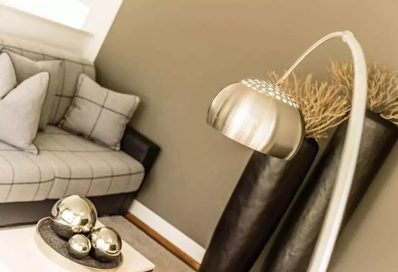 Hidalgo Suites & Restaurant