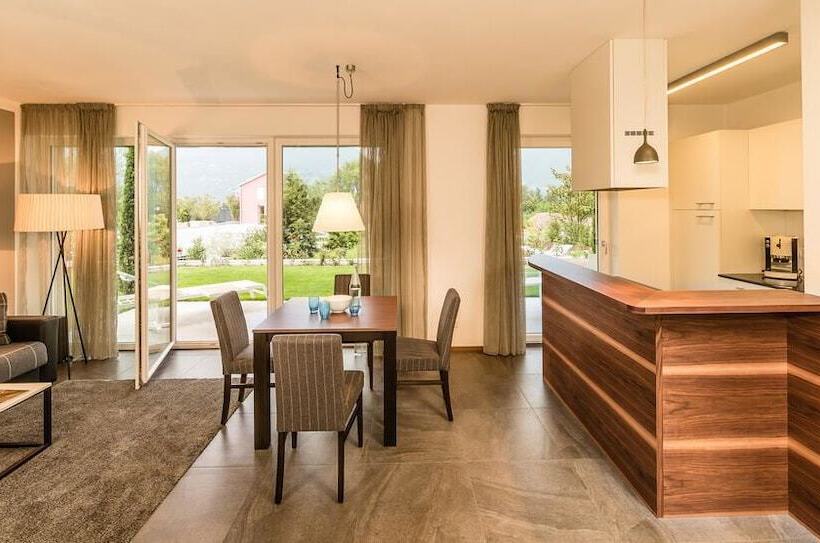 Hidalgo Suites & Restaurant