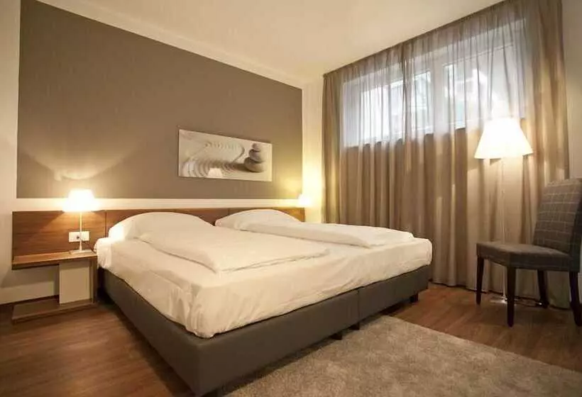 Hidalgo Suites & Restaurant