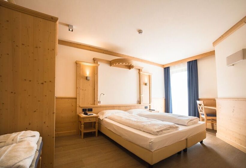 Хостел Garnì Paradisi   Wellness & Spa