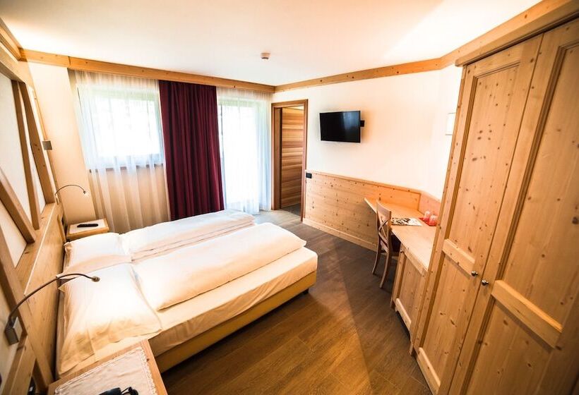 Хостел Garnì Paradisi   Wellness & Spa