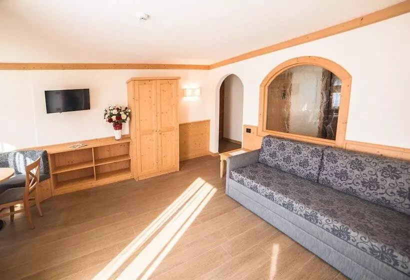 Hostelli Garnì Paradisi   Wellness & Spa