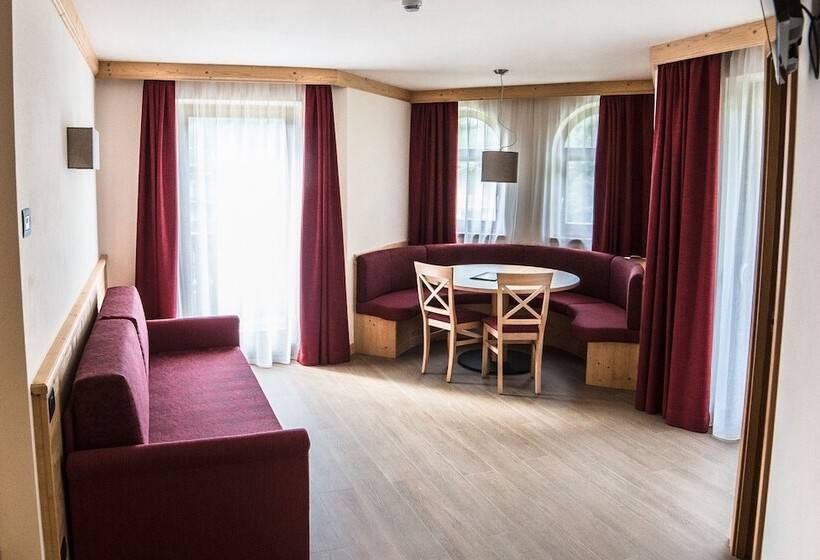 Хостел Garnì Paradisi   Wellness & Spa