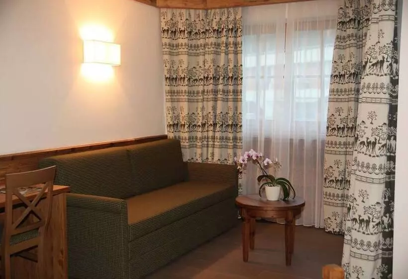 Hostelli Garnì Paradisi   Wellness & Spa