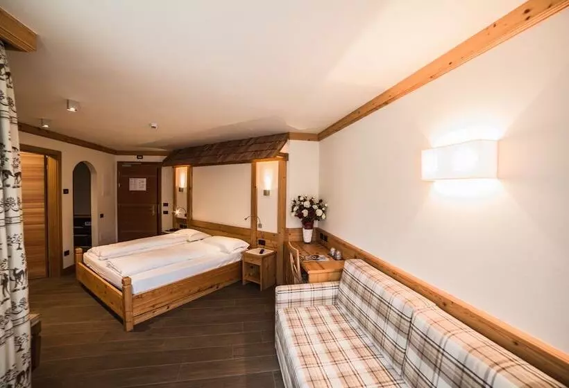 Hostelli Garnì Paradisi   Wellness & Spa