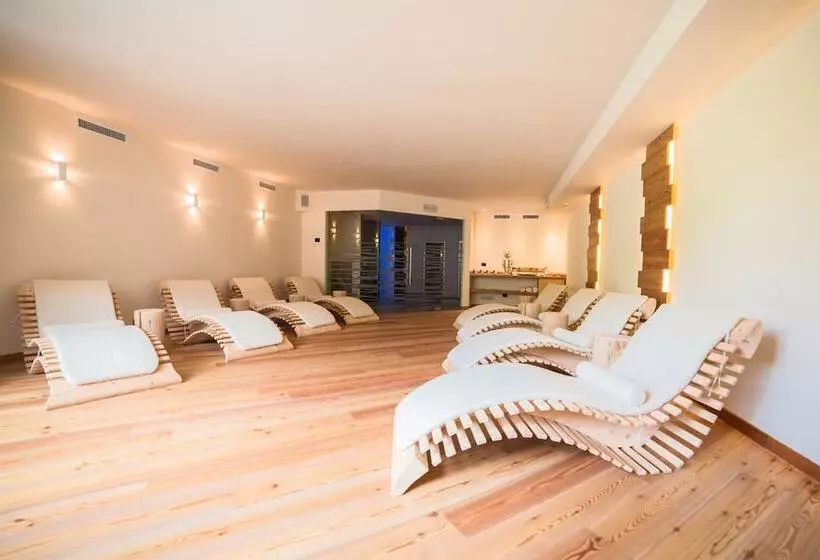 Hostelli Garnì Paradisi   Wellness & Spa