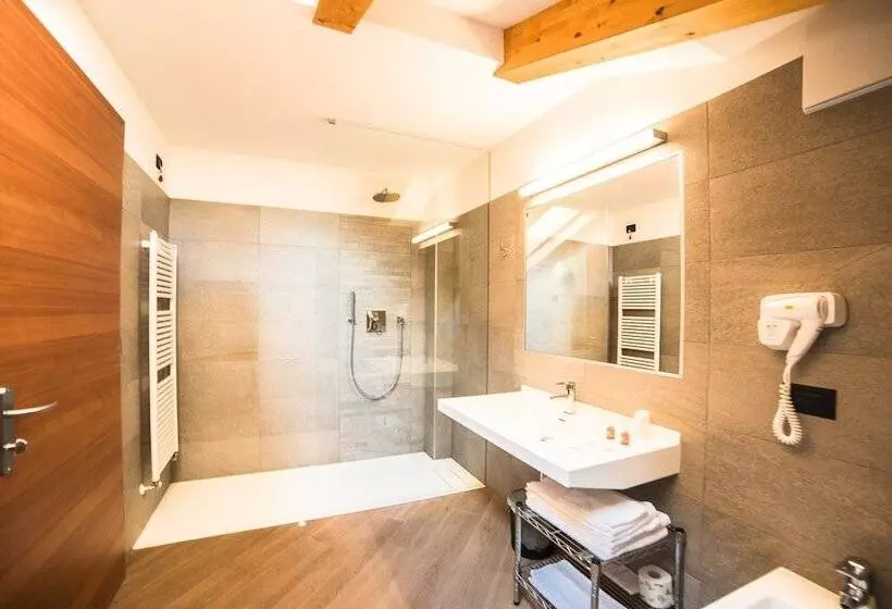 Hostelli Garnì Paradisi   Wellness & Spa